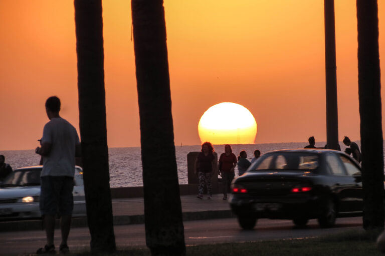 Foto atardecer montevideo
